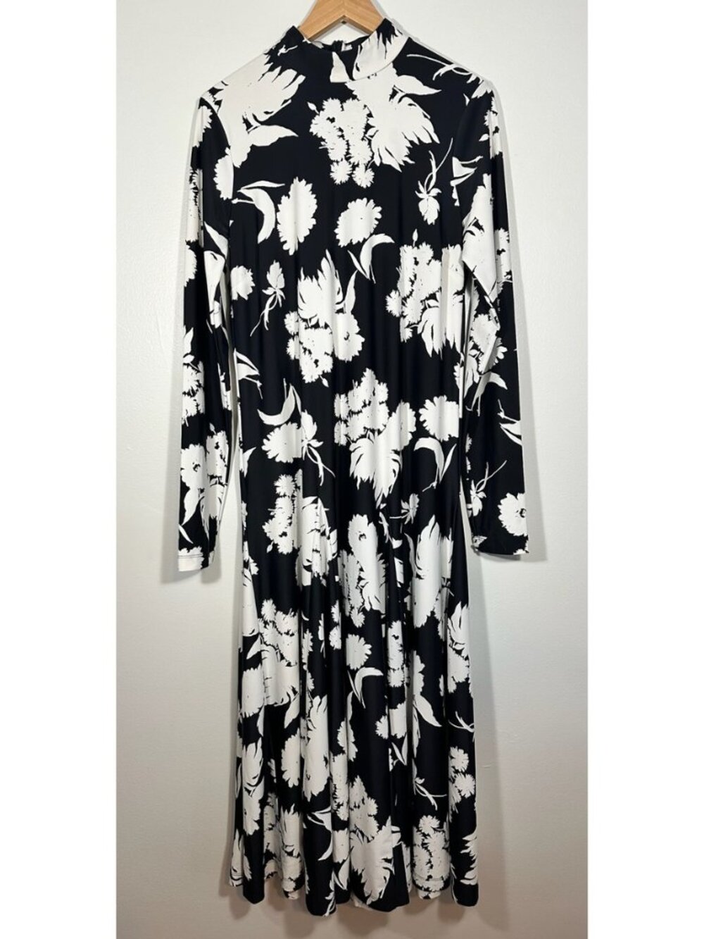 GANNI Black White Floral Crepe Midi Dress